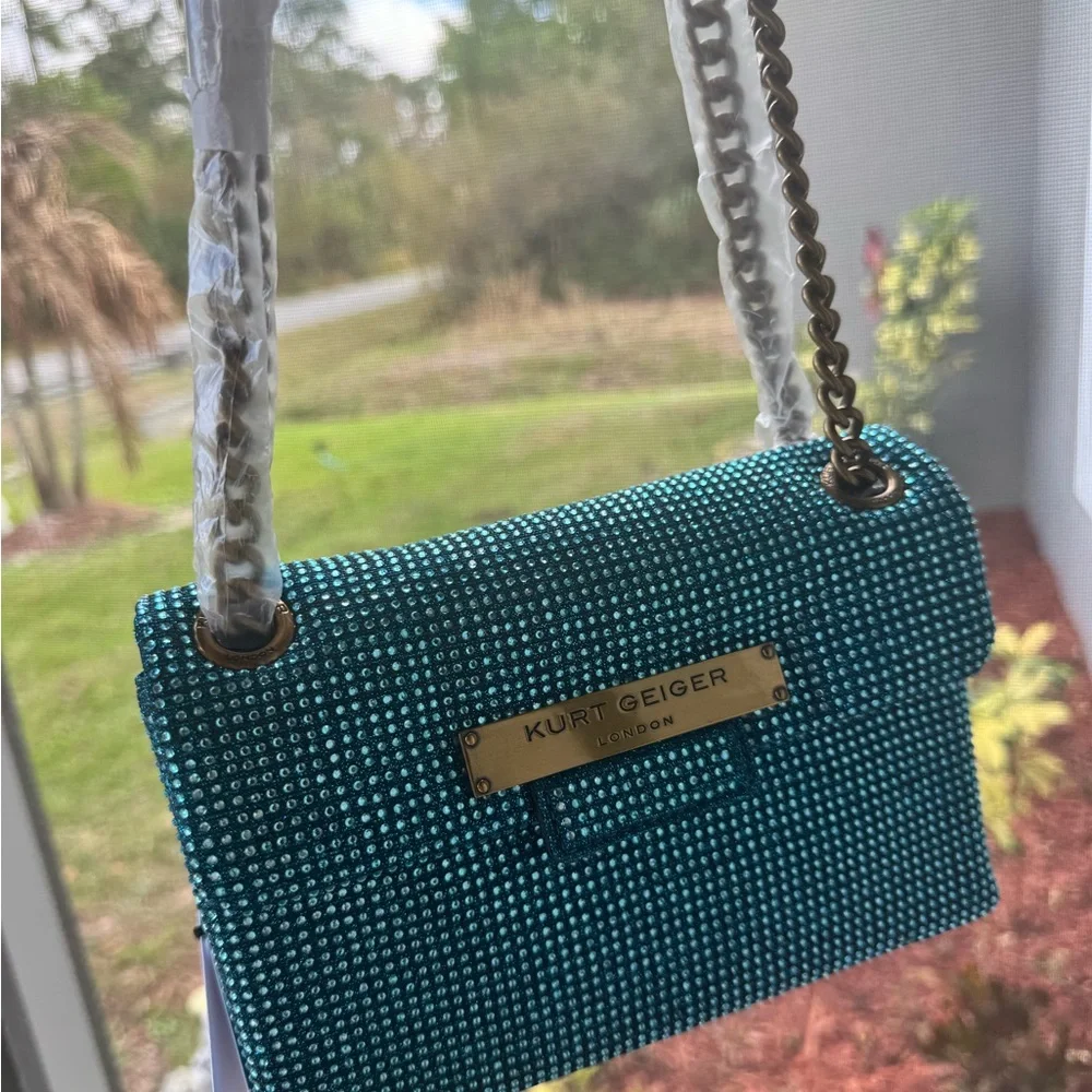 New 🆕 Kurt Geiger Turquoise Crystal Chain Shoulder Bag with Gold Hardware - Picture 6 of 10